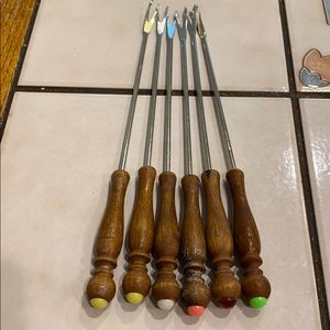 ‼️Final Sale‼️Fondue 6 long forks color coded
